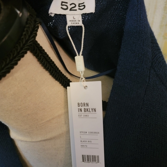 NWT 525 Sweater Sz L - Picture 5 of 5